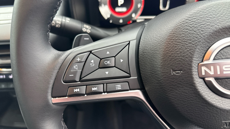 Nissan Juke 1.0 DiG-T N-Connecta 5dr DCT Petrol Hatchback